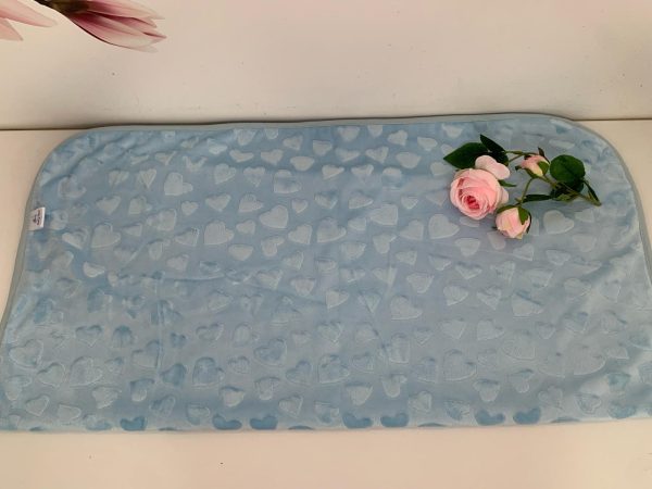 Paturica minky bleu cu inimioare